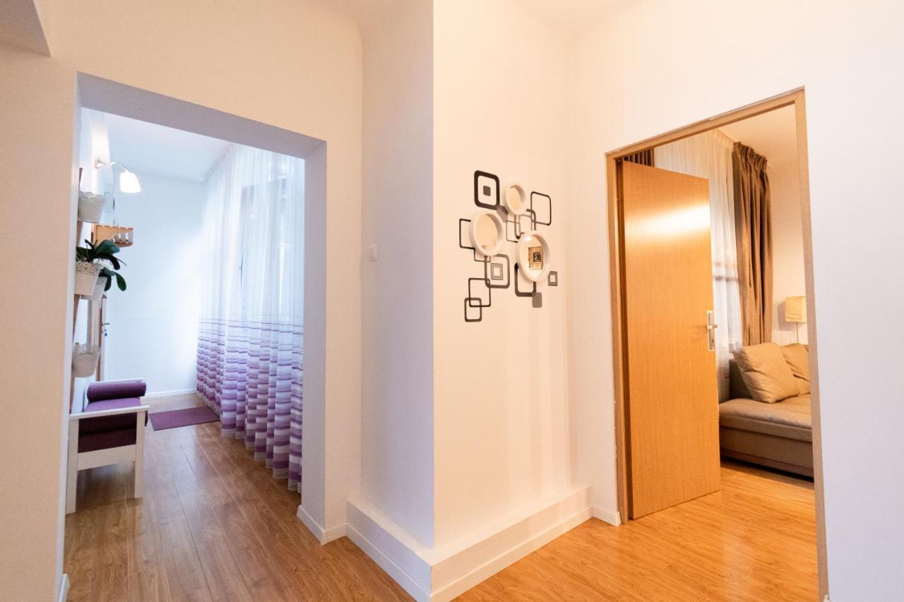 Ardor Apt - Bright And Secluded Apartment In The Heart Of Old Town Braşov Eksteriør billede