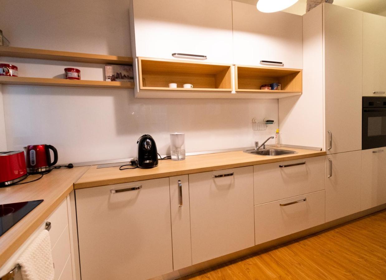 Ardor Apt - Bright And Secluded Apartment In The Heart Of Old Town Braşov Eksteriør billede