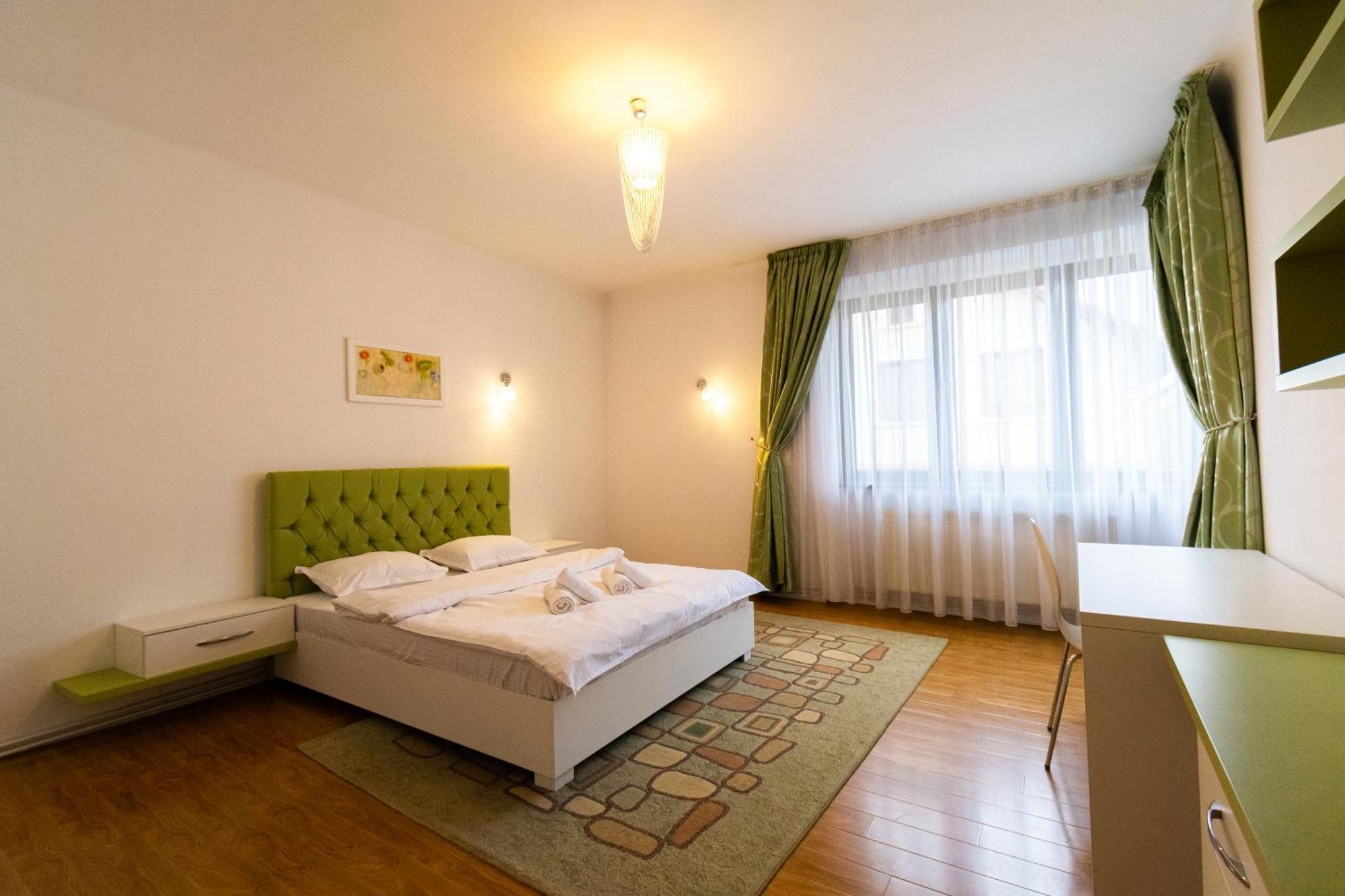 Ardor Apt - Bright And Secluded Apartment In The Heart Of Old Town Braşov Eksteriør billede