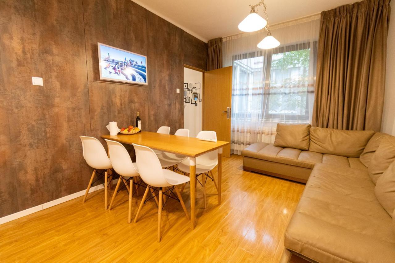 Ardor Apt - Bright And Secluded Apartment In The Heart Of Old Town Braşov Eksteriør billede